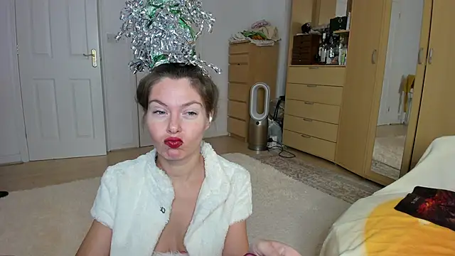 Snapshot of Rolla_Coaster chatting on December 2025 03:31:02 AM Rolla Coaster online show from December 2025 03:31:02 AM