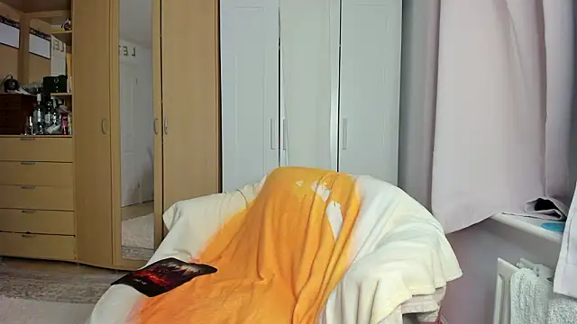 Snapshot of Rolla_Coaster chatting on February 2026 09:33:02 PM Rolla Coaster online show from February 2026 09:33:02 PM