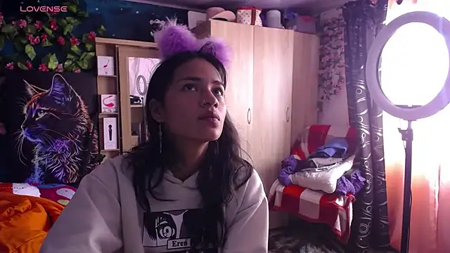 Samara Beltran online show from February 2025 04:50:01 PM