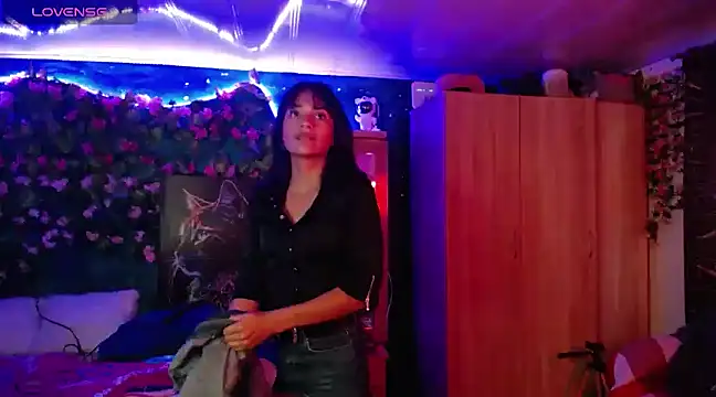 Samara Beltran online show from February 2025 11:00:01 PM