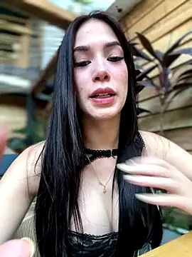 Snapshot of Im_Valentina chatting on September 2025 10:10:02 PM Im Valentina online show from September 2025 10:10:02 PM