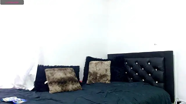 Snapshot of Michelle_mm chatting on December 2025 09:58:02 PM Michelle mm online show from December 2025 09:58:02 PM