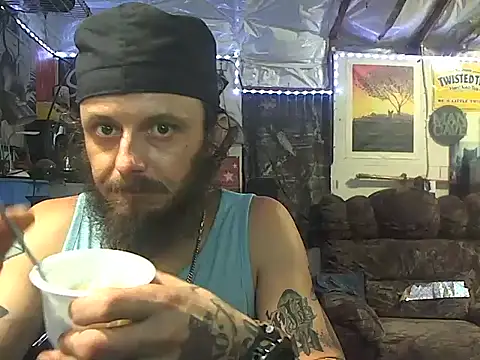 CloudDadddyyy420 online show from September 2025 01:51:01 PM