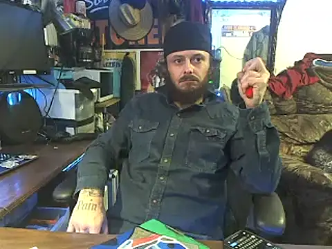 Snapshot of CloudDadddyyy420 chatting on September 2025 07:40:01 AM CloudDadddyyy420 online show from September 2025 07:40:01 AM