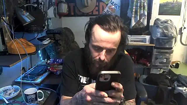 Snapshot of CloudDadddyyy420 chatting on November 2025 12:10:02 AM CloudDadddyyy420 online show from November 2025 12:10:02 AM