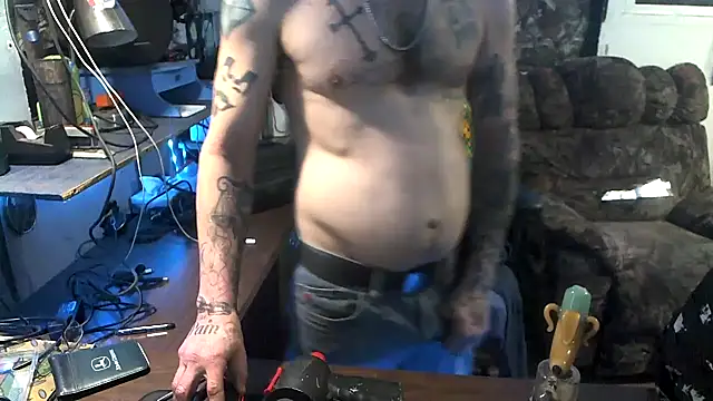 Snapshot of CloudDadddyyy420 chatting on December 2025 01:21:02 PM CloudDadddyyy420 online show from December 2025 01:21:02 PM