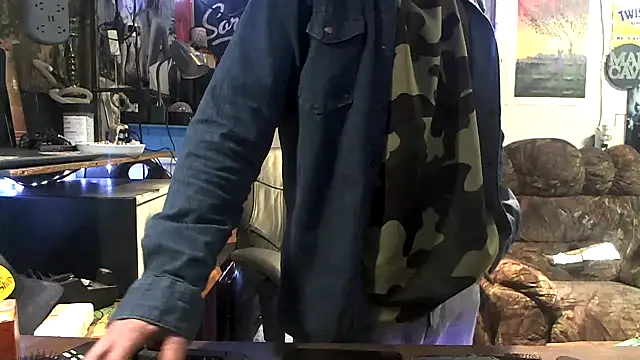 Snapshot of CloudDadddyyy420 chatting on October 2025 06:36:02 AM CloudDadddyyy420 online show from October 2025 06:36:02 AM