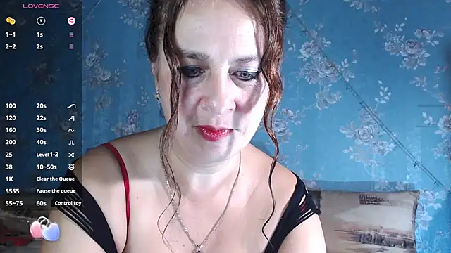 VanezaSmith online show from October 2025 12:44:02 AM