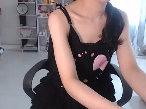 TinyGirls online show from April 2026 04:27:02 AM