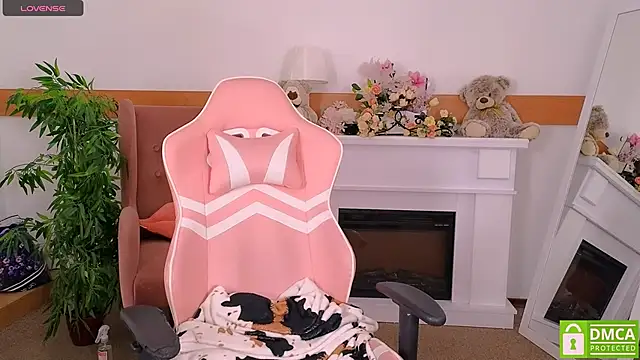 Snapshot of Grace_and__Jacob chatting on November 2025 07:01:02 AM Grace and Jacob online show from November 2025 07:01:02 AM