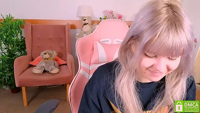 Snapshot of Grace_and__Jacob chatting on November 2025 08:25:02 AM Grace and Jacob online show from November 2025 08:25:02 AM