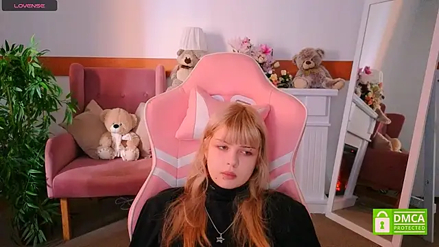 Snapshot of Grace_and__Jacob chatting on October 2025 06:55:01 AM Grace and Jacob online show from October 2025 06:55:01 AM