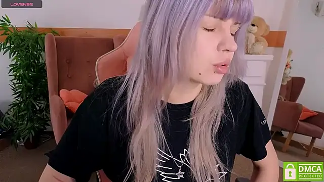 Snapshot of Grace_and__Jacob chatting on November 2025 06:17:01 AM Grace and Jacob online show from November 2025 06:17:01 AM