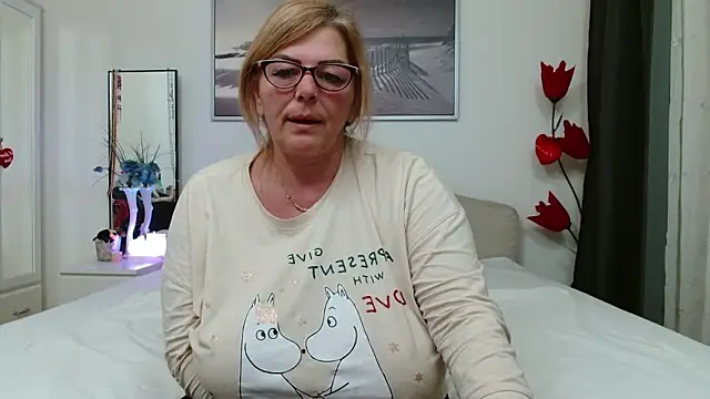 YulliaMilf online show from February 2026 06:46:01 PM