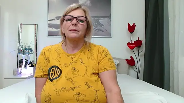 YulliaMilf online show from January 2026 04:02:02 PM