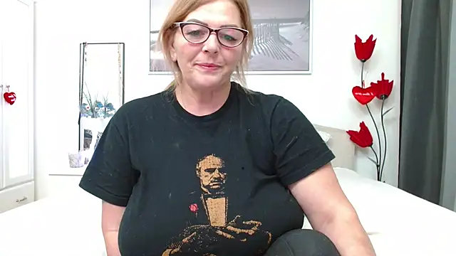 YulliaMilf online show from January 2026 07:09:01 PM