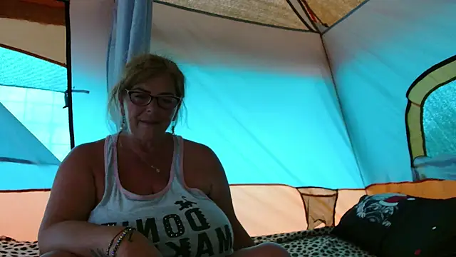 YulliaMilf online show from July 2026 05:34:02 PM