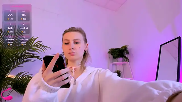 Jess Anders  online show from November 2025 06:24:01 AM