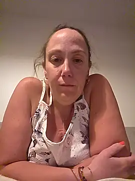 Snapshot of Wisie_Cutie chatting on April 2026 09:12:01 PM Wisie Cutie online show from April 2026 09:12:01 PM