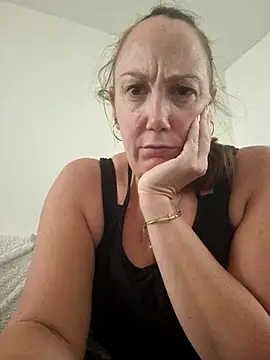 Wisie Cutie online show from October 2025 03:37:02 PM