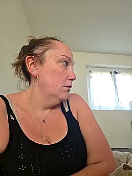 Wisie Cutie online show from March 2026 03:56:02 PM