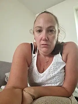 Wisie Cutie online show from October 2025 01:56:01 PM