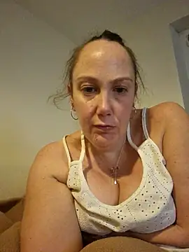 Snapshot of Wisie_Cutie chatting on December 2025 12:15:01 AM Wisie Cutie online show from December 2025 12:15:01 AM