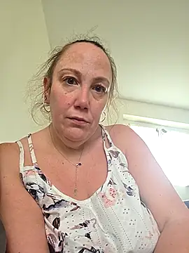 Wisie Cutie online show from March 2026 10:30:01 AM