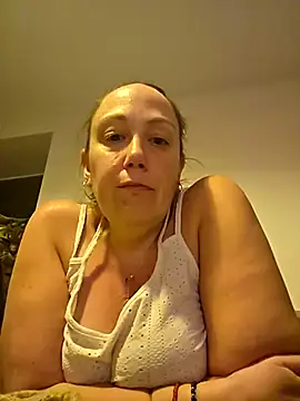 Wisie Cutie online show from March 2026 10:36:01 PM