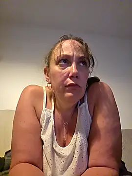 Wisie Cutie online show from April 2026 08:53:02 PM