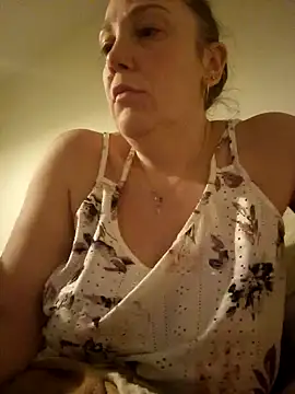 Wisie Cutie online show from January 2026 12:17:01 AM