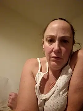 Snapshot of Wisie_Cutie chatting on December 2025 11:05:02 PM Wisie Cutie online show from December 2025 11:05:02 PM