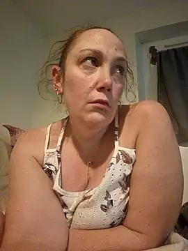 Wisie Cutie online show from January 2026 12:28:01 AM