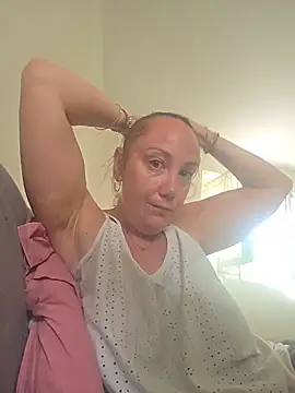 Snapshot of Wisie_Cutie chatting on July 2026 07:37:02 AM Wisie Cutie online show from July 2026 07:37:02 AM
