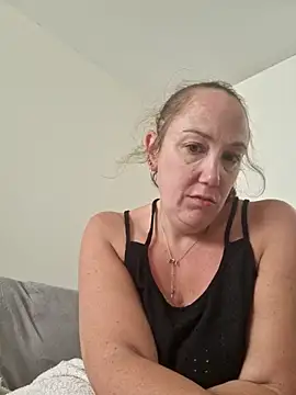 Wisie Cutie online show from October 2025 01:02:01 PM