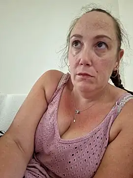 Wisie Cutie online show from September 2025 03:12:02 PM
