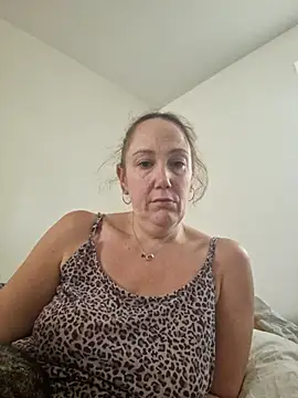 Snapshot of Wisie_Cutie chatting on October 2025 02:04:01 PM Wisie Cutie online show from October 2025 02:04:01 PM