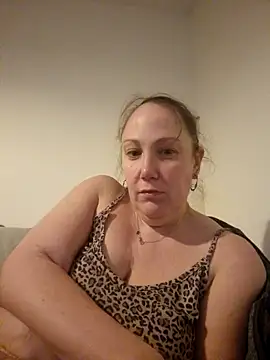 Wisie Cutie online show from February 2025 10:00:02 PM
