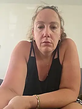 Snapshot of Wisie_Cutie chatting on June 2026 09:09:02 AM Wisie Cutie online show from June 2026 09:09:02 AM