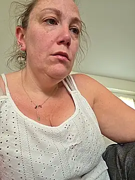 Wisie Cutie online show from April 2026 11:06:02 AM