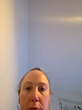 Wisie Cutie online show from February 2026 07:03:01 PM