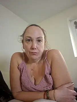 Wisie Cutie online show from December 2025 02:08:02 PM