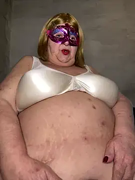 Snapshot of mariannecox chatting on December 2024 02:25:02 AM mariannecox online show from December 2024 02:25:02 AM