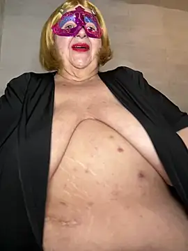 Snapshot of mariannecox chatting on December 2024 10:03:02 PM mariannecox online show from December 2024 10:03:02 PM