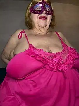 Snapshot of mariannecox chatting on December 2024 03:54:02 AM mariannecox online show from December 2024 03:54:02 AM