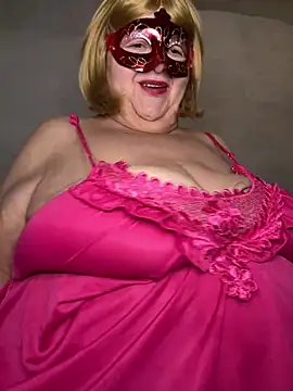 Snapshot of mariannecox chatting on January 2025 07:21:02 PM mariannecox online show from January 2025 07:21:02 PM