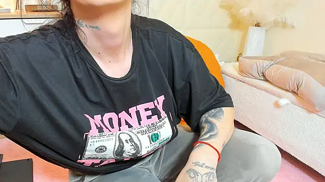 naughtycleo online show from April 2026 03:30:01 AM