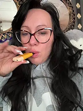 AnnaAnn online show from September 2025 05:36:02 AM