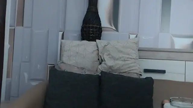 rosie69 online show from October 2025 06:42:01 PM