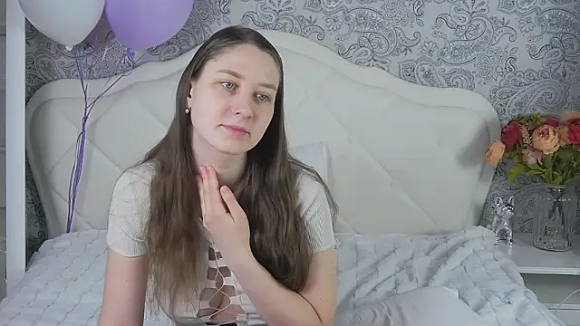 Snapshot of MollyBrams chatting on February 2026 04:08:01 AM MollyBrams online show from February 2026 04:08:01 AM